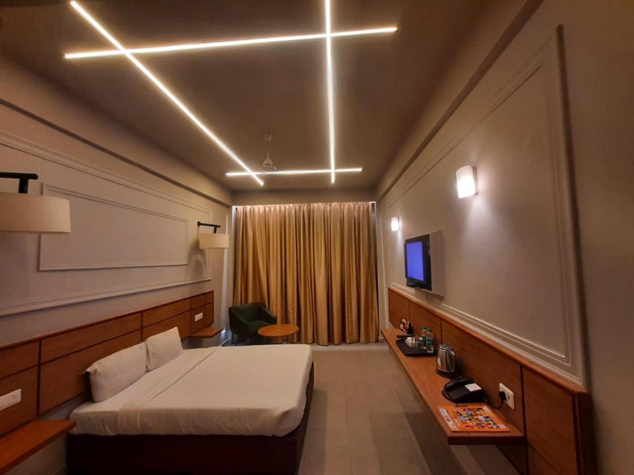 Max Hotels Prayagraj Extérieur photo