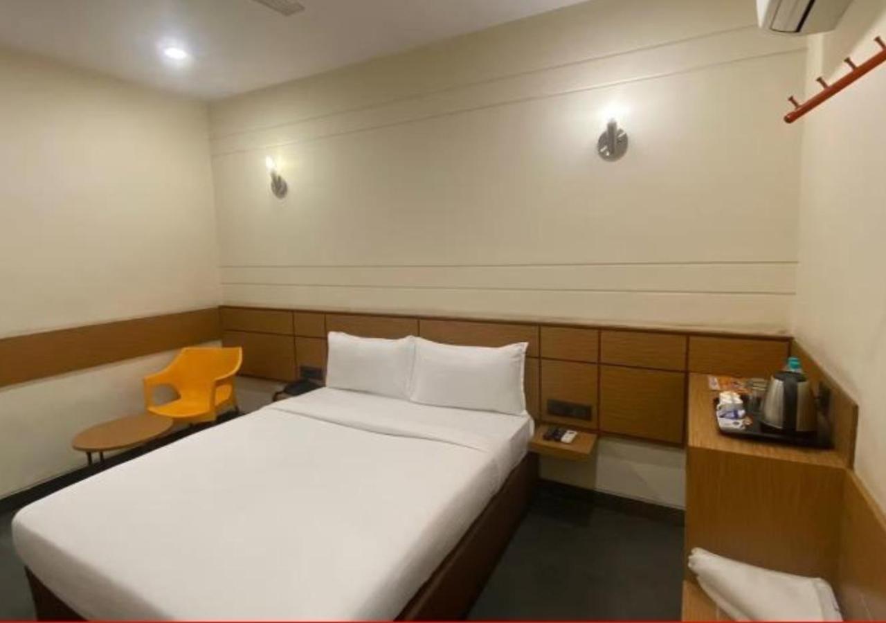 Max Hotels Prayagraj Extérieur photo